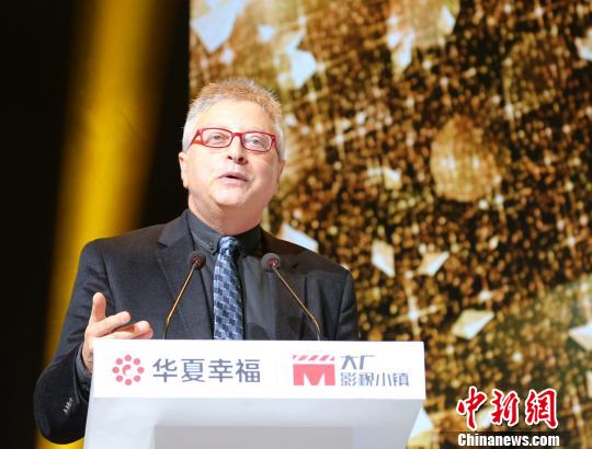 8գںӱʡSοhӰҕС(zhn)bϵӰƬMichael Uslan^bcЇ(gu)Ĺ z